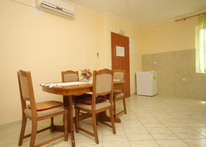 Apartmán With A Parking Space Cavtat, Dubrovnik - 8965 Cavtat